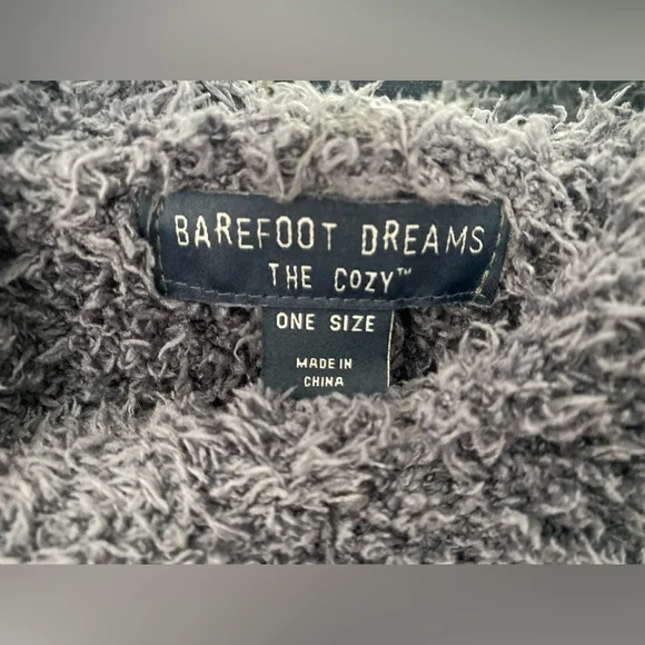 BAREFOOT DREAMS “THE COZY” - Picture 3 of 3